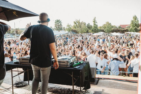 Griffith Vintage Festival - eAccommodation 1