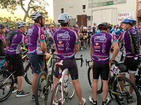 Hand Heart Pocket River 2 Reef Ride - eAccommodation 0