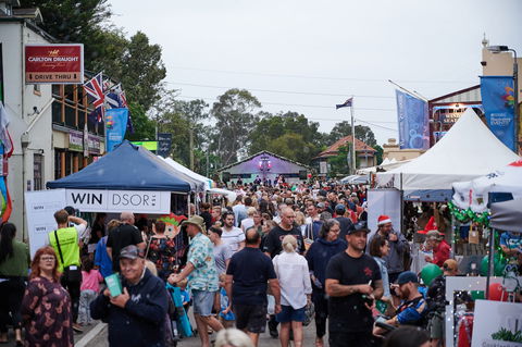 Light Up Windsor - eAccommodation 1