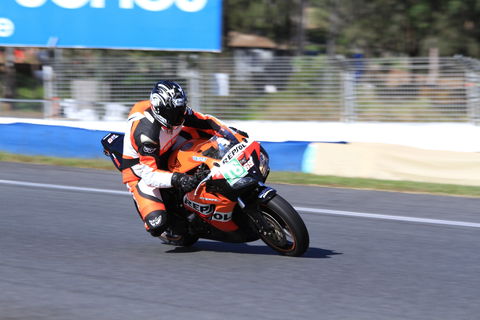 QR Moto Ride Days At Queensland Raceways! - eAccommodation 1