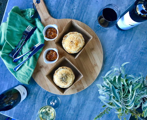 Aged Wine And Vintage Pies - eAccommodation 1