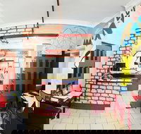 Home Backpackers - eAccommodation