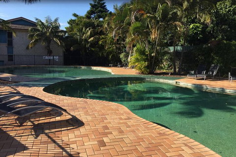 Aqualuna Beach Resort - eAccommodation 3