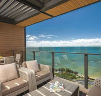 Oaks Redcliffe Mon Komo Suites - eAccommodation