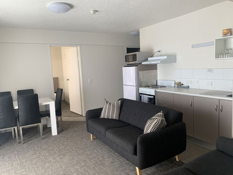 Adina Place Motel Apartments - eAccommodation 6