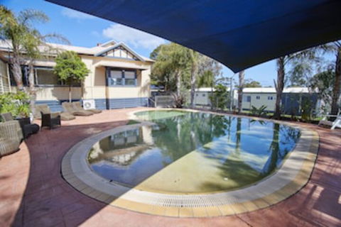 Amaroo Holiday Park - eAccommodation 0