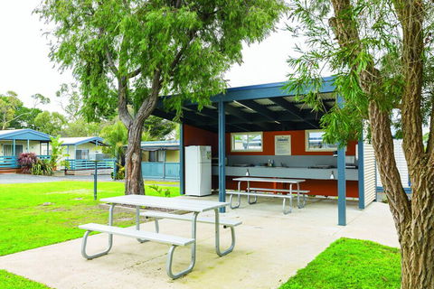 Amaroo Holiday Park - eAccommodation 1