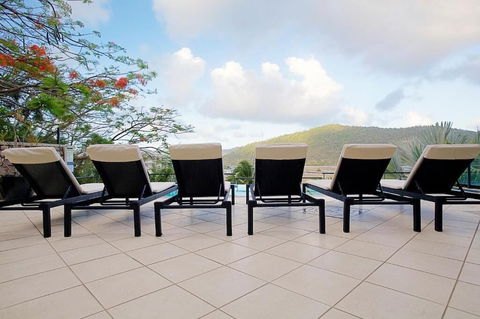 At Waterfront Whitsunday Retreat - eAccommodation 3