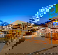 SureStay Hotel by Best Western Blue Diamond Motor Inn - eAccommodation