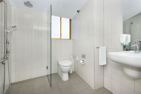 Atlantic Tower Motor Inn - eAccommodation 6