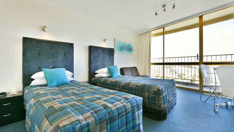 Atlantic Tower Motor Inn - eAccommodation 1