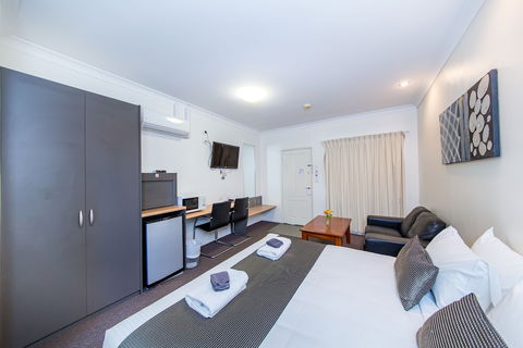 Ascot Lodge Motor Inn Kingaroy - eAccommodation 6