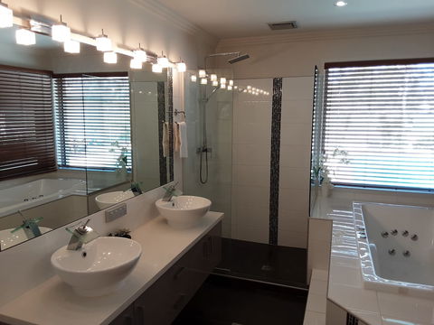 Arlia Sands Apartments - eAccommodation 1