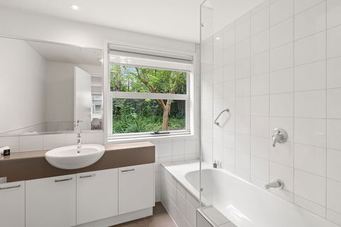 Burwood Serviced Apartments - eAccommodation 4