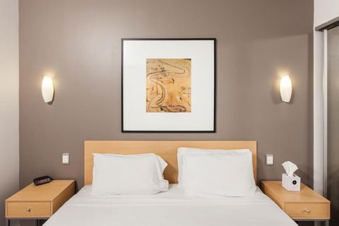 Majestic Oasis Apartments - eAccommodation 6