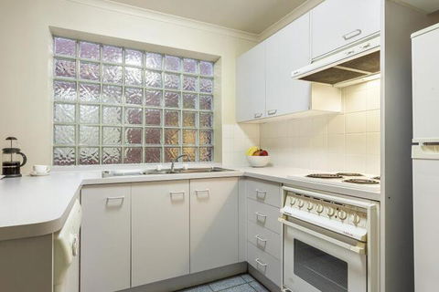 Alphington Serviced Apartments - eAccommodation 6