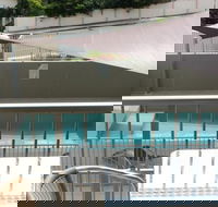 Gladstone Downtown Central Apartment Hotel - eAccommodation