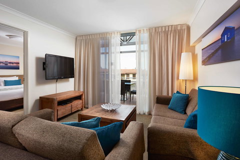 Broadwater Resort Como - eAccommodation 5