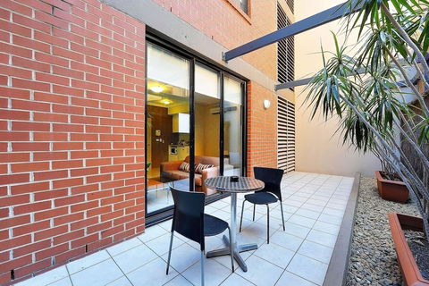 APX Darling Harbour - eAccommodation 2