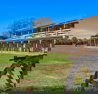 Quality Inn Carriage House - eAccommodation