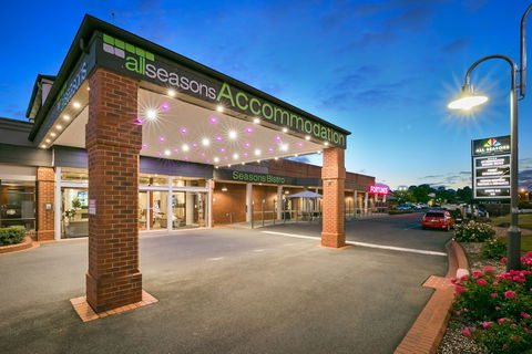 All Seasons Resort - eAccommodation 0