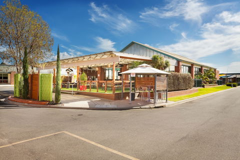 All Seasons Resort - eAccommodation 1