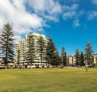 Oaks Glenelg Liberty Suites - eAccommodation