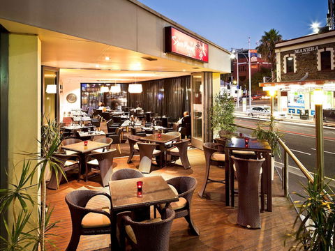 Adelaide Rockford - eAccommodation 0