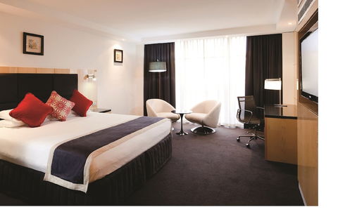 Adelaide Rockford - eAccommodation 6