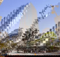 Oaks Brisbane Festival Suites - eAccommodation