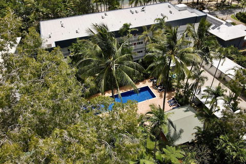 Agincourt Beachfront Apartments - eAccommodation 2