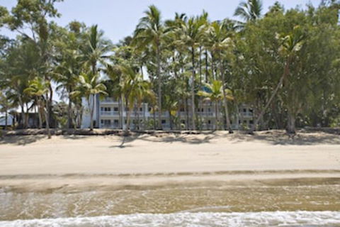Agincourt Beachfront Apartments - eAccommodation 0