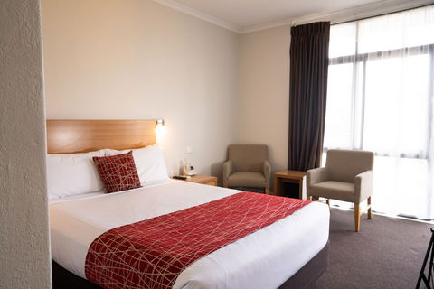 Admiralty Inn - eAccommodation 6