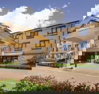 Travelodge Hotel Manly Warringah Sydney - eAccommodation
