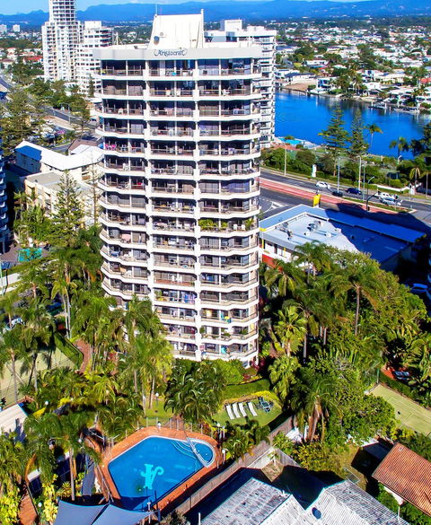Aristocrat Apartments - eAccommodation 0