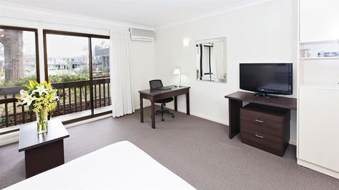 Ibis Styles Canberra Tall Trees - eAccommodation 4