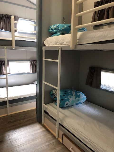 Twin Dolphins Holiday Park - eAccommodation 4