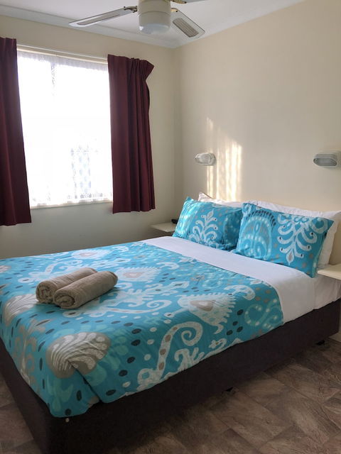 Twin Dolphins Holiday Park - eAccommodation 5