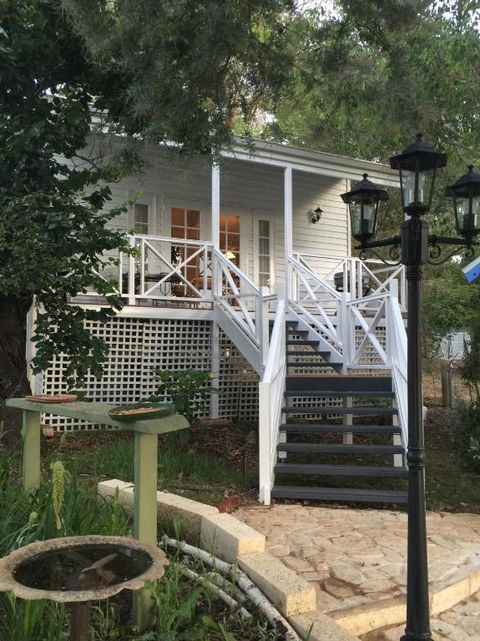 Applegate Lane Chalet - eAccommodation 4