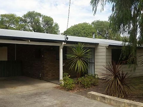 Abbey Beach Shack - eAccommodation 1