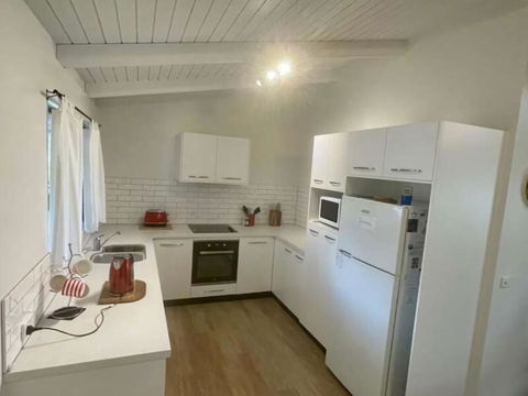 Abbey Beach Shack - eAccommodation 6