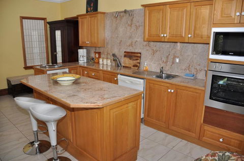 Apartments On Fiedler - eAccommodation 6