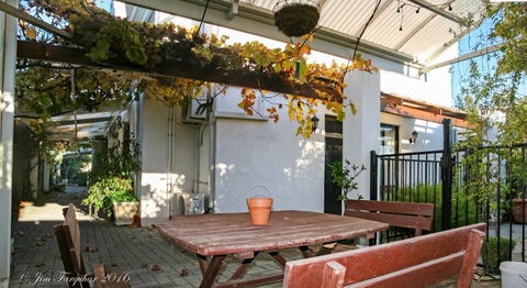 Aarn House B & B Airport Accommodation - eAccommodation 6