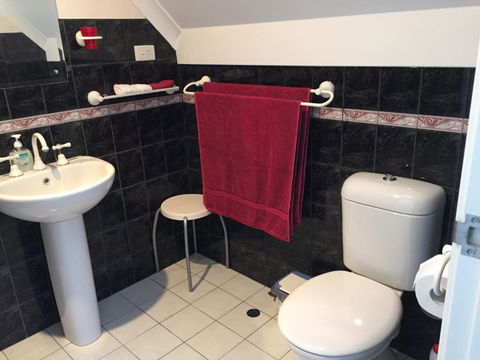 Aarn House B & B Airport Accommodation - eAccommodation 4