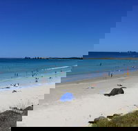 Aloha Beachfront - eAccommodation