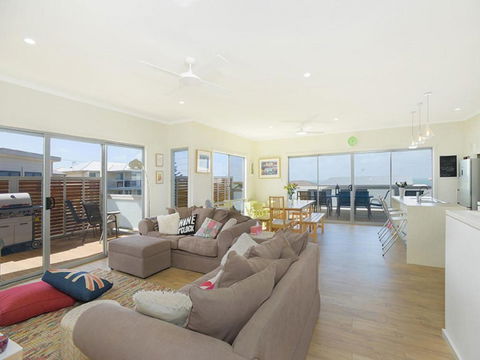 Boomer Beach Retreat Pet Friendly WiFi - eAccommodation 6