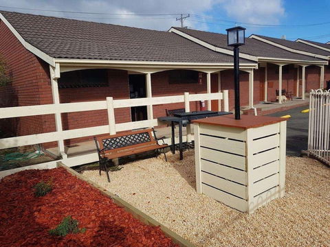 Ararat Colonial Lodge Motel - eAccommodation 0