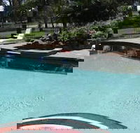 Charbonnier Motor Inn - eAccommodation