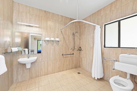Ana Mandara Luxury Bed & Breakfast - eAccommodation 3