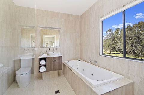 Ana Mandara Luxury Bed & Breakfast - eAccommodation 2